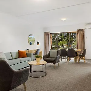 Oxley Court Serviced Canberra